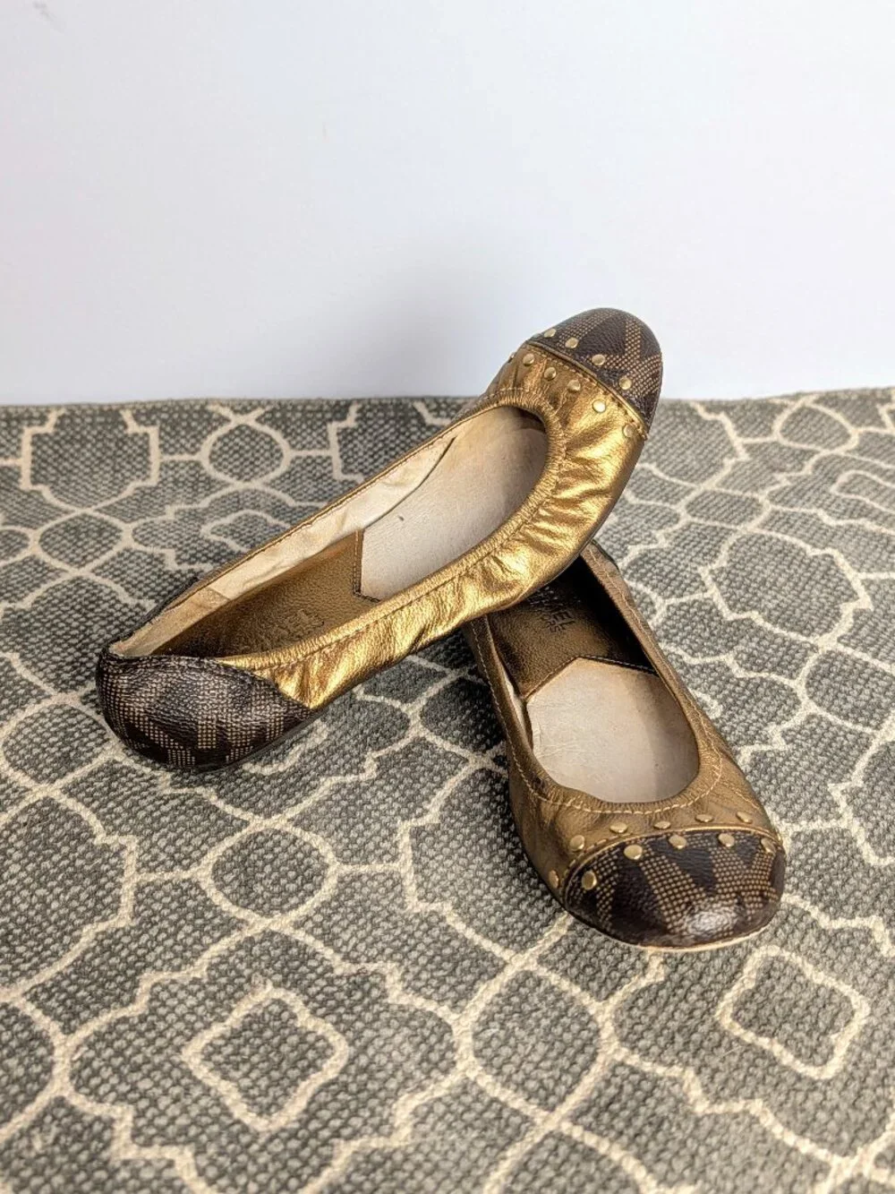 *MICHAEL KORS Signature Leather Flat Shoes Sz 6.5M